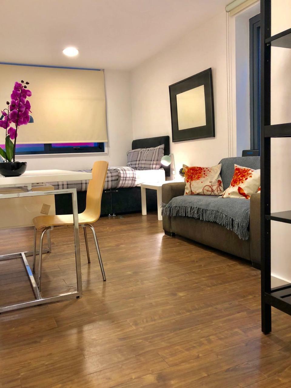 Tower Hill Apartment London