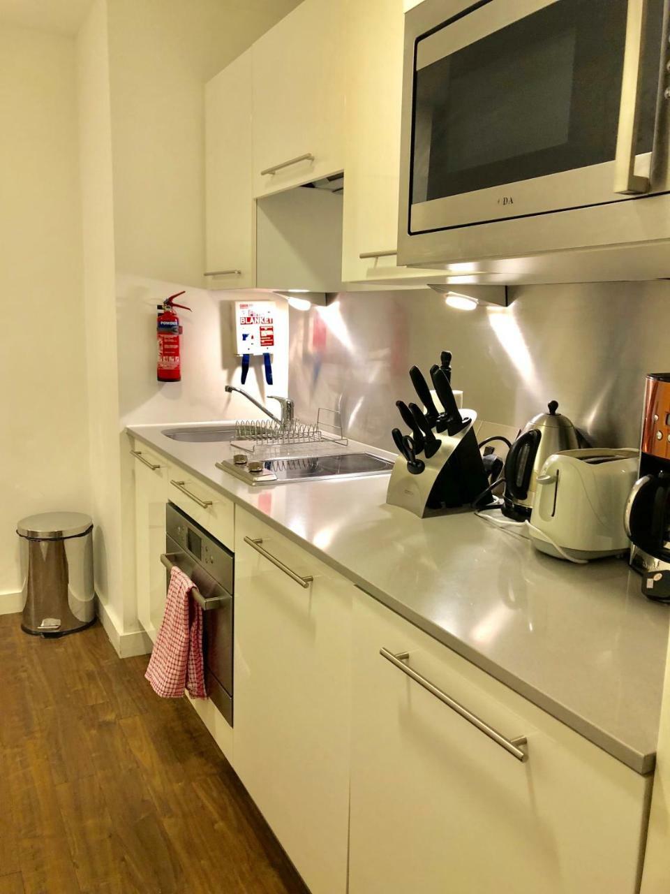 Tower Hill Apartment