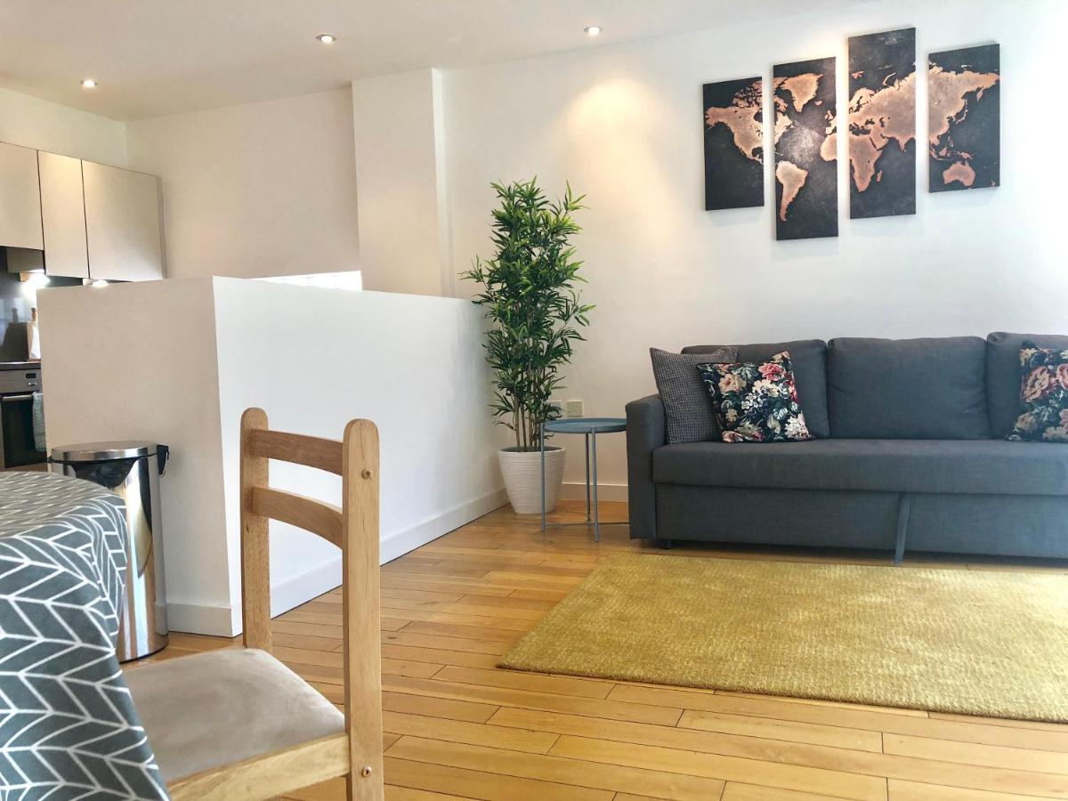 Tower Hill Apartment