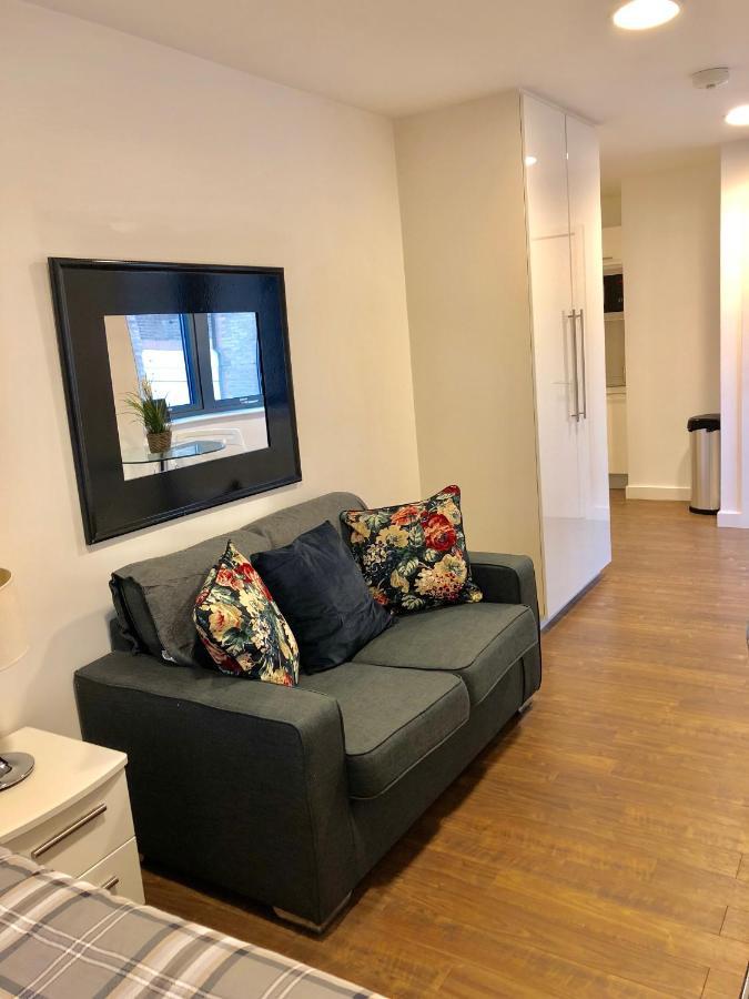 Tower Hill Apartment